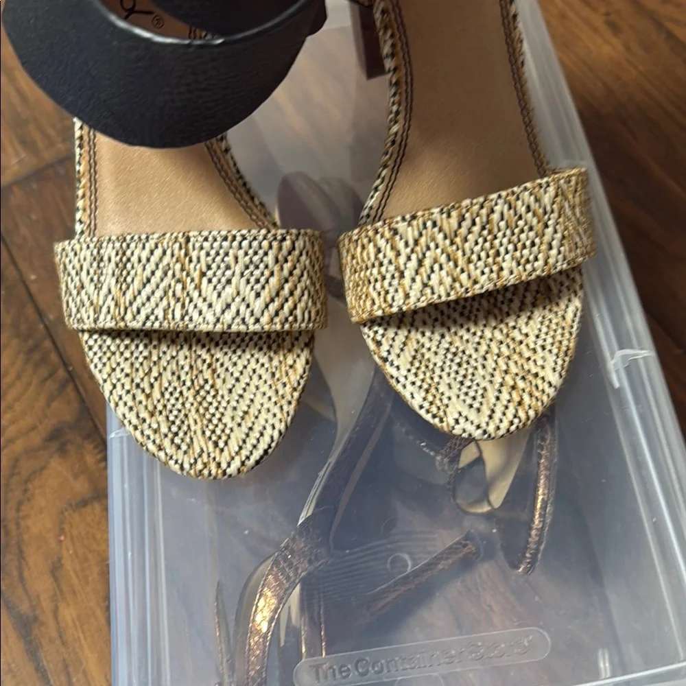 Splendid Black and Tan Heeled Sandals with Chunky Heel - Picture 4 of 6